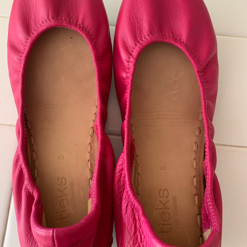 Fuchsia Tieks Size 8
